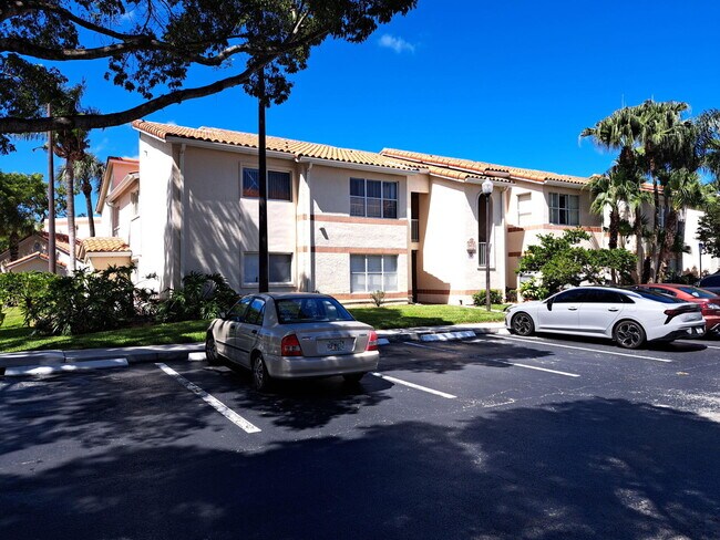 Photo - 3470 Pinewalk Dr N Unidad 212