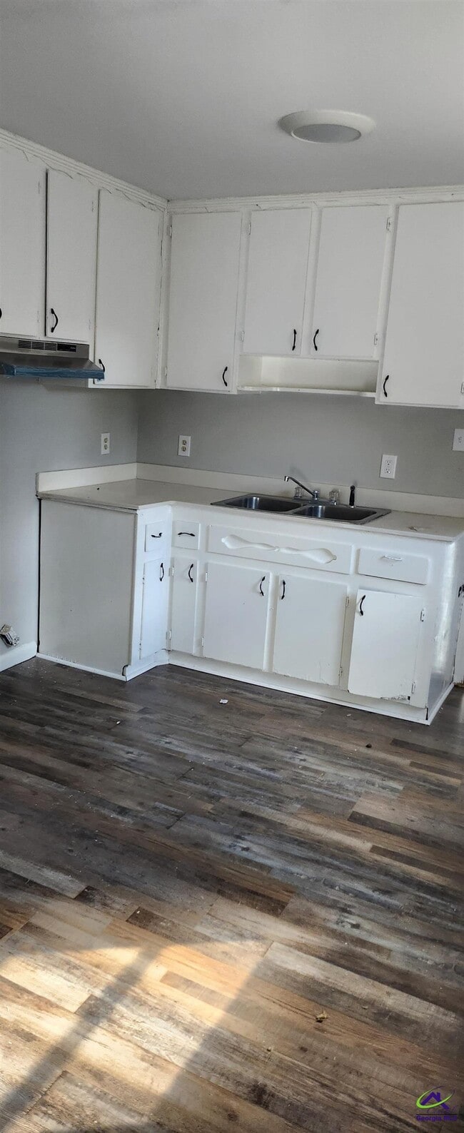 Photo - 402 Curtis St