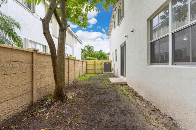 Photo - 4450 NW 113th Pl