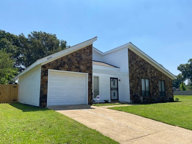 Photo - $500 OFF FIRST MONTH'S RENT!