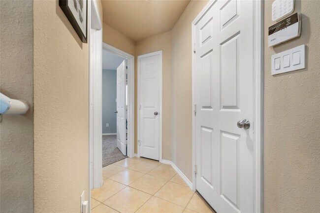 Photo - 5239 Schuler St Unit C