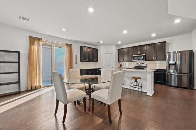 Photo - 127 Iron Rail Rd