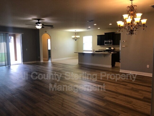 Photo - 1423 Alexington Ave