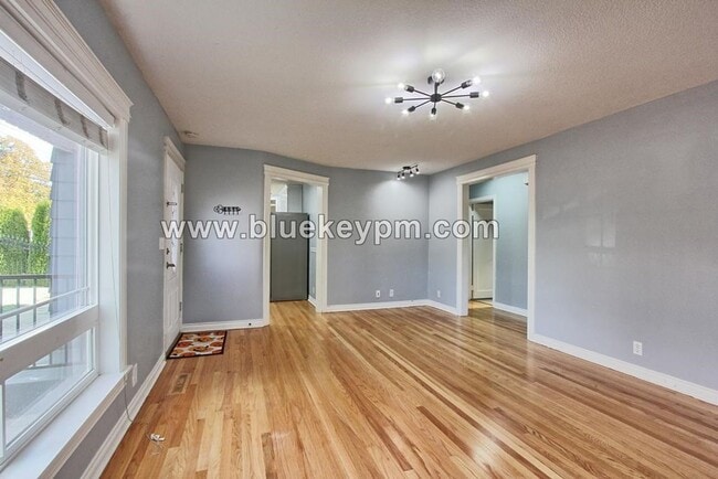 Photo - 3 Bed, 2 Bath Home Near Mill City Park in Portland