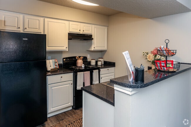 Interior Photo - GARDEN GATE PLANO Rental