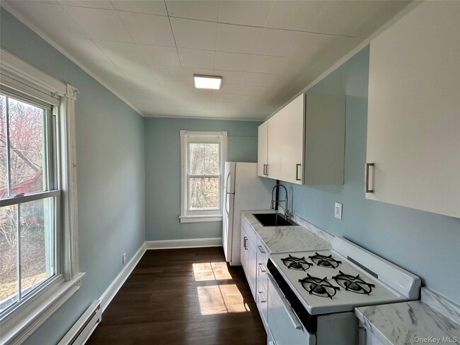 Photo - 206-208-208 W Main St Unit 3