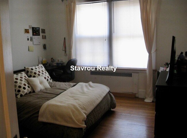 Photo - 1675 Beacon St Unit 2