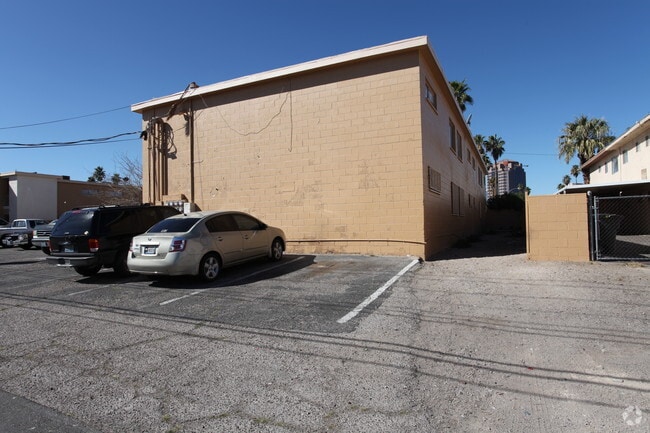 Photo - Palos Verdes Apartments