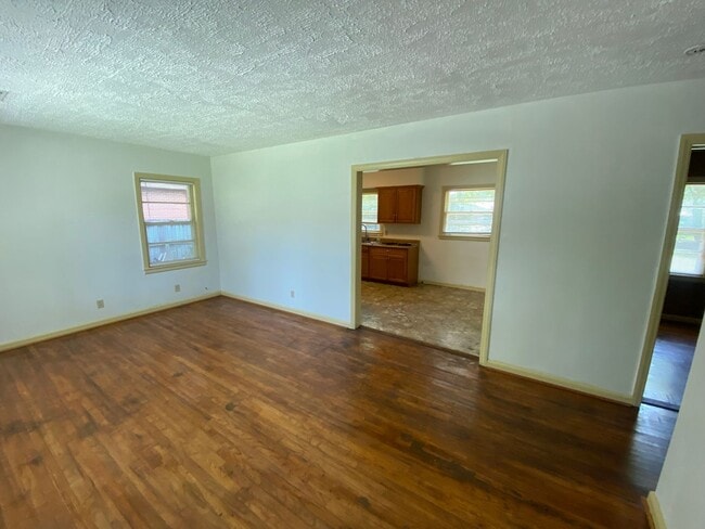 Photo - 2914 Ramsey Rd