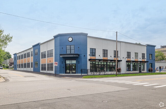 Alternate Exterior - The Residence at 1555 Elm