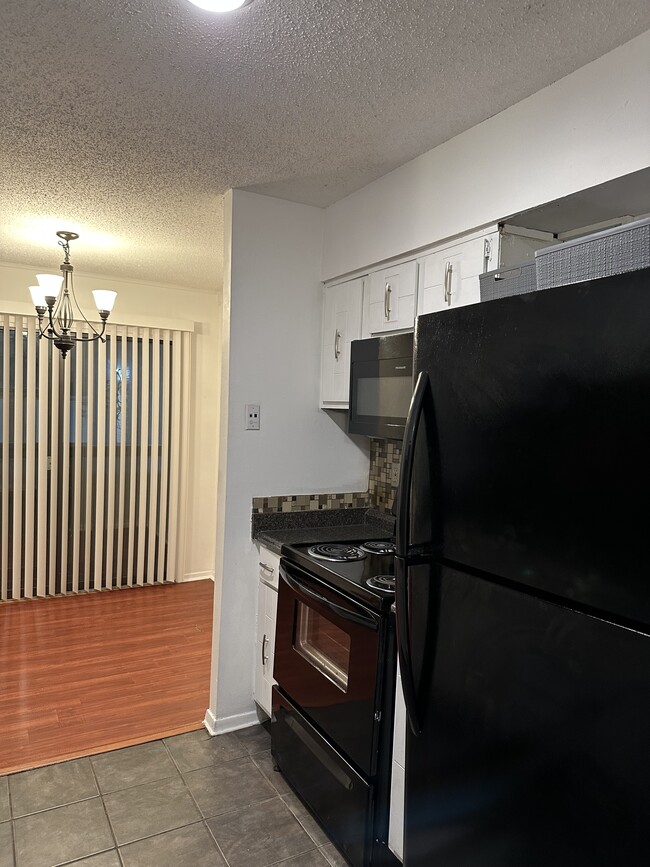 Photo - 5653 Encino Cv