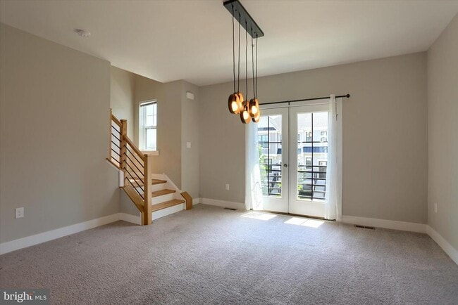 Photo - 320 Walnut St