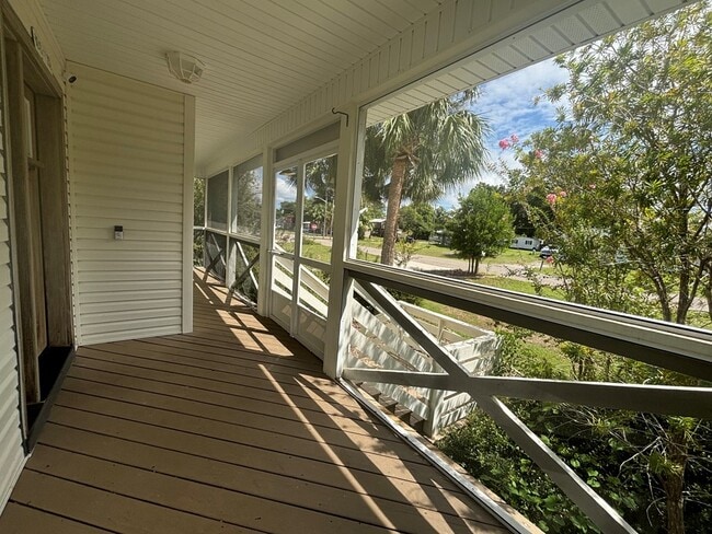 Photo - 802 Marvin Ave