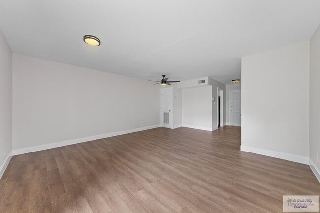 Photo - 805 Continental Dr Unit #3