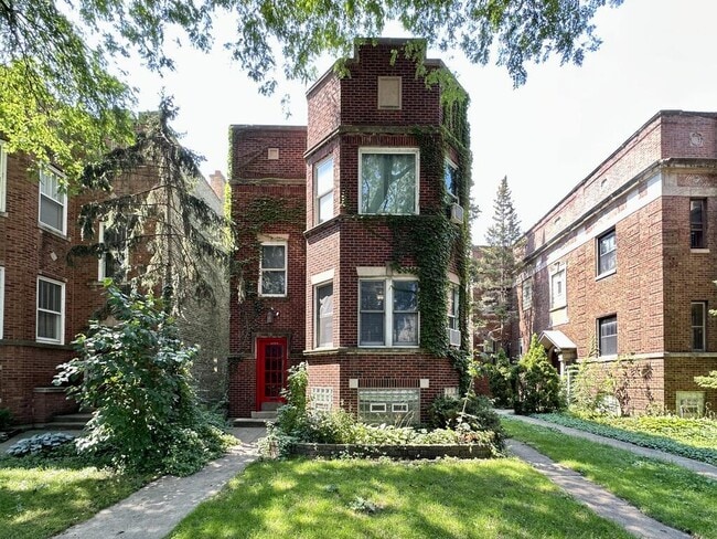 Building Photo - 6424 N Magnolia Ave Unit 1