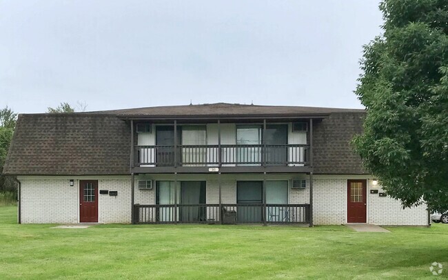 Building Photo - Countryside Apartments