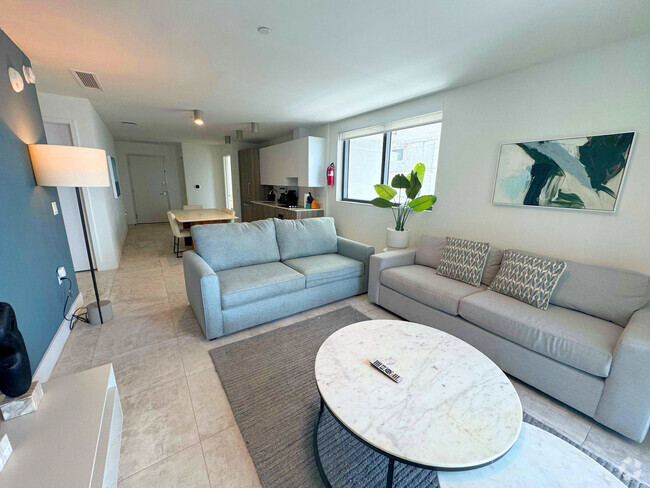 Building Photo - 239 SW 9th St Unit FL19-ID1022529P Rental