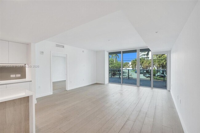 Photo - 9221 E Bay Harbor Dr Unit 210