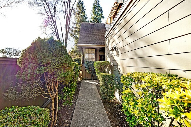 Photo - Beautiful Townhome in the Heart of Pleasanton