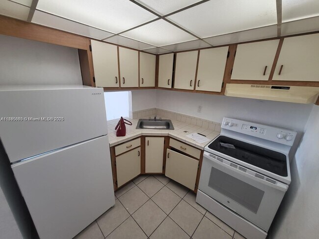 Photo - 801 NW 47th Ave Unidad 808W