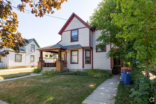Building Photo - 514 Glenwood Ave SE Unit 514 Glenwood Gem Rental