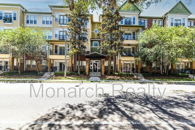 Building Photo - 1185 SW 9th Rd Unit 212
