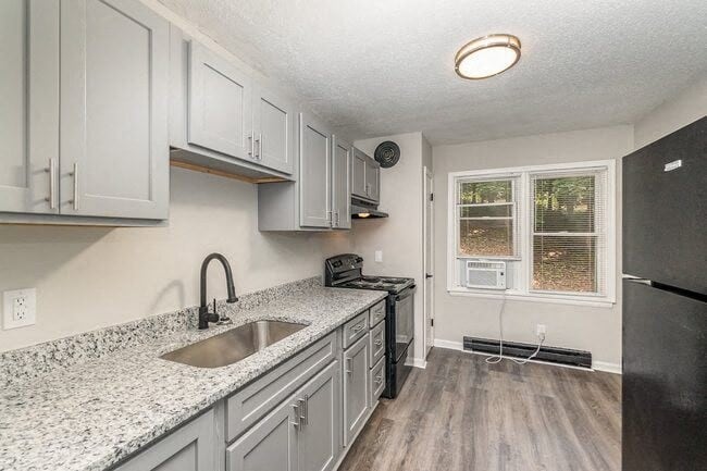 Photo - Nu Wesley East