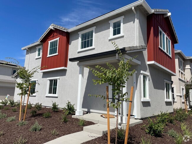 Building Photo - BRAND NEW SOLAR HOME IN WEST ROSEVILLE!