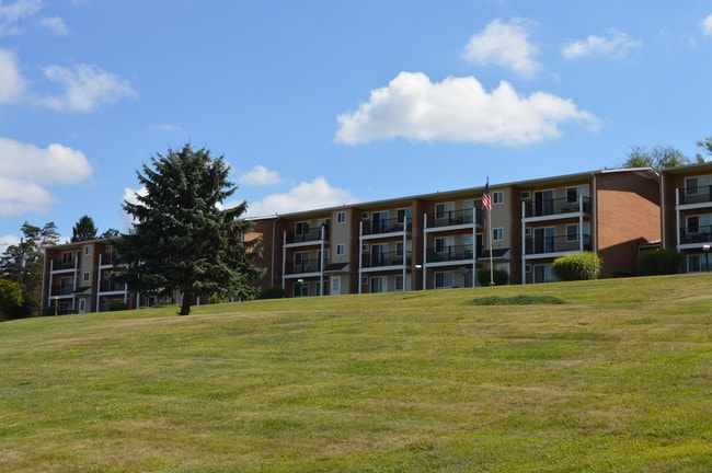 Crestview - Crestview Apartments