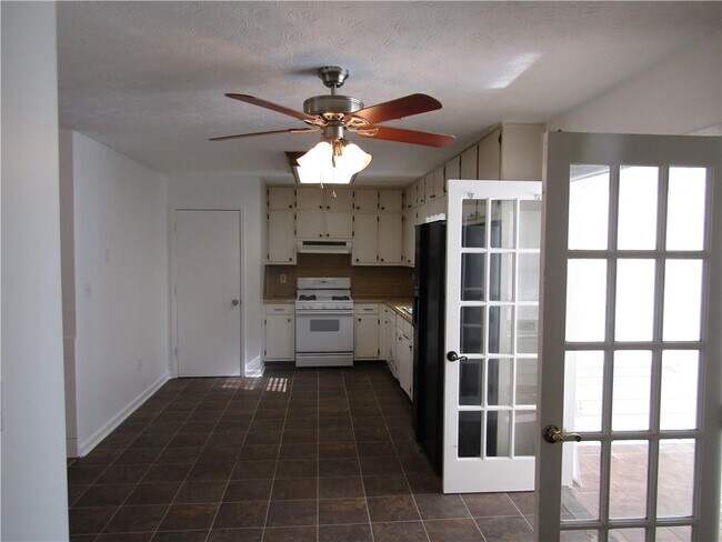 Photo - 1106 Westwood Pl SW