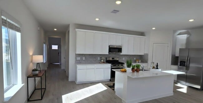 Photo - 30635 Windermere Peaks Ln