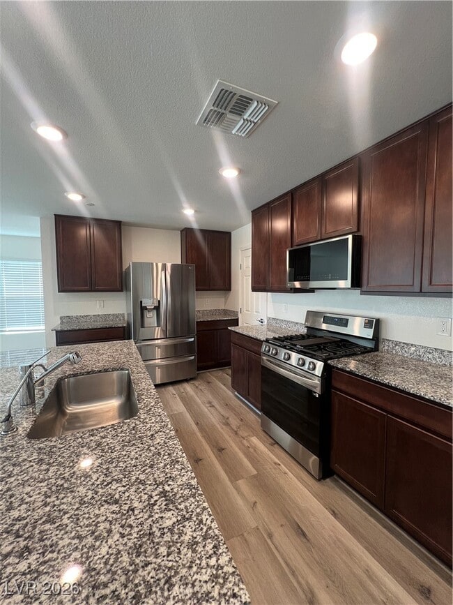 Photo - 6869 Calvitero St