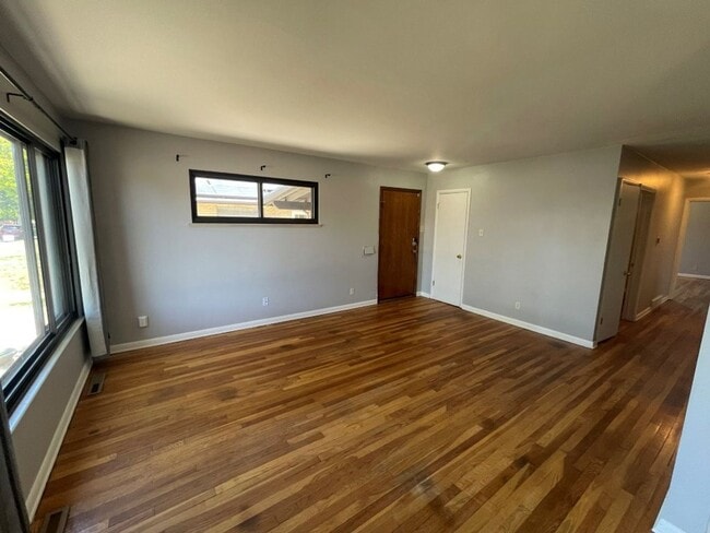 Photo - Spacious 3 bed/1 bath w/W/D and 2 car garage