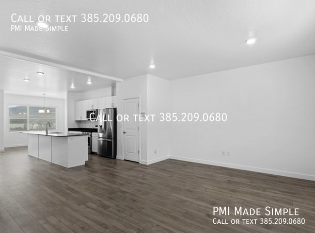 Photo - 1107 E Hatch Row