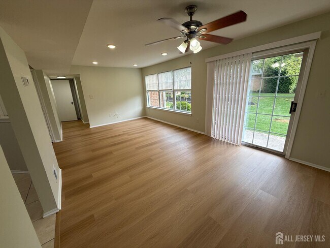 Photo - 220 Copeley Way