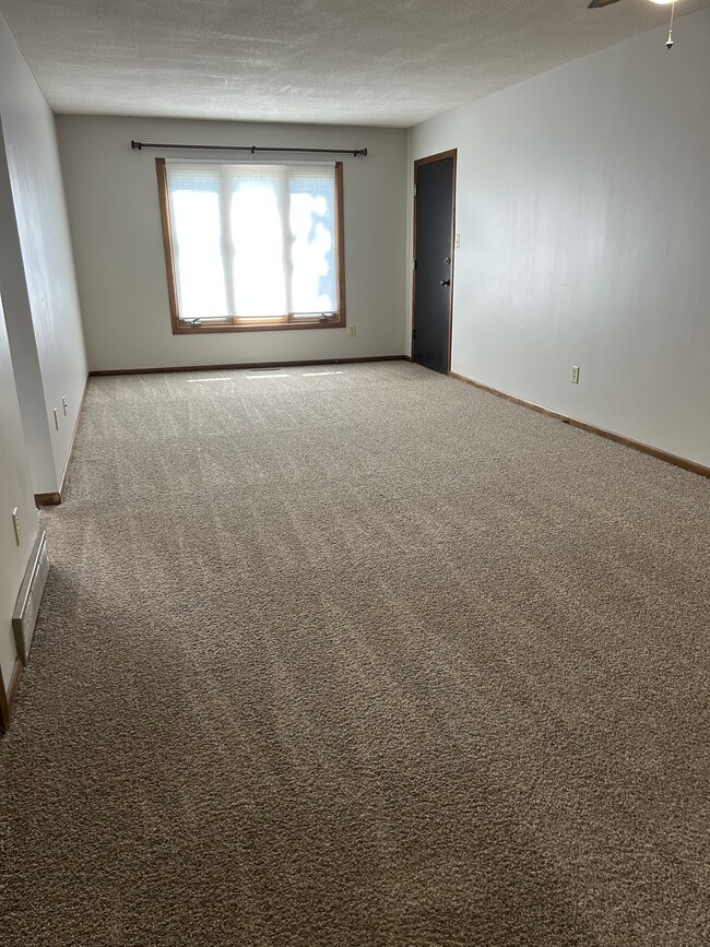 Photo - 2305 Maple Blvd