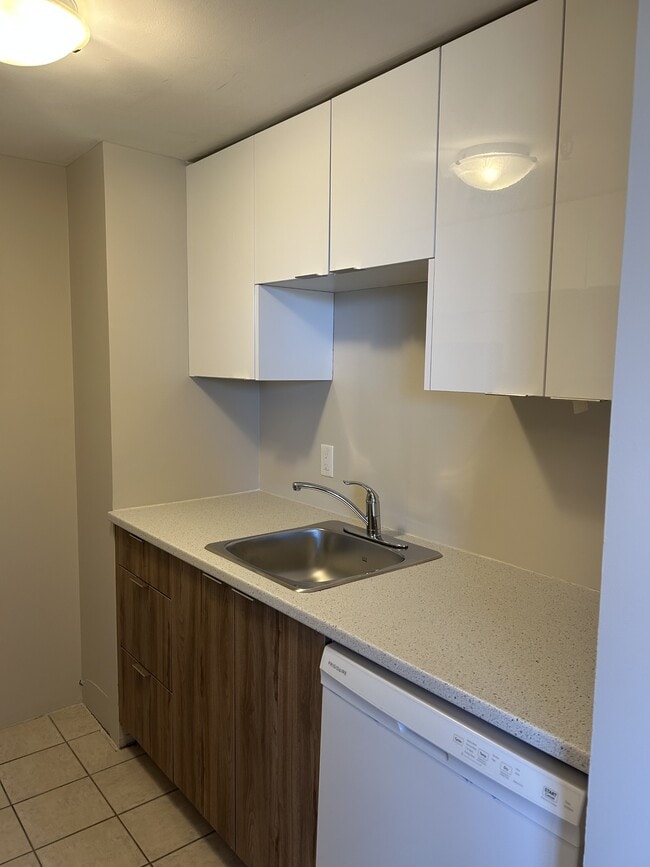 Photo - 1157-1157 Tower Rd Unit 601