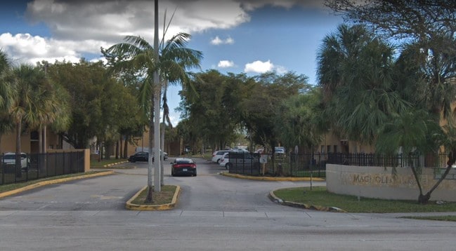 Photo - 7423 SW 152nd Ave Unidad 0