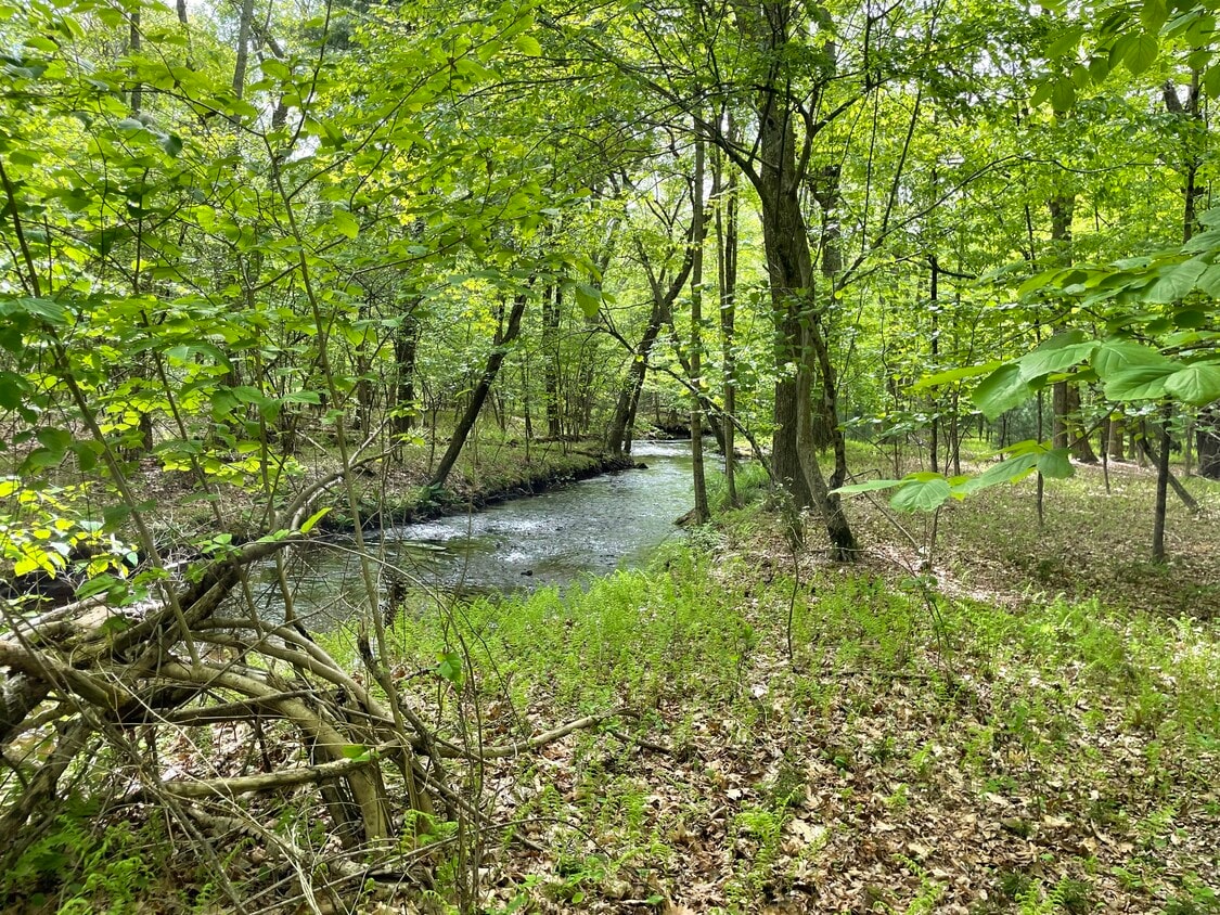 Photo - 79 Owens Ln (Glastonbury, CT)