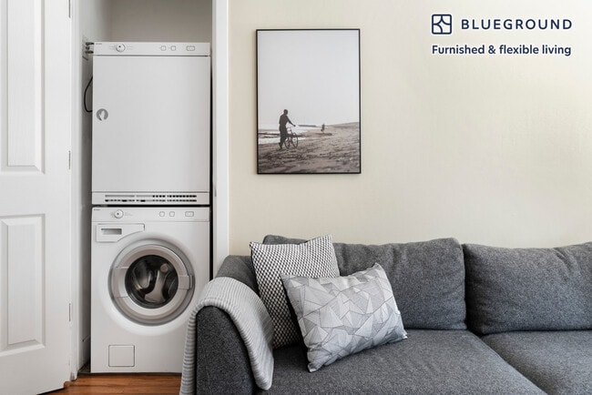 Photo - 600 N Whisman Rd Unidad FL1-ID462