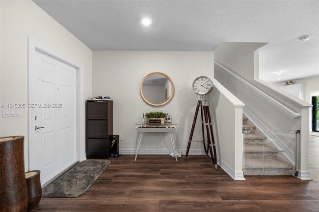 Photo - 3142 Poinciana St