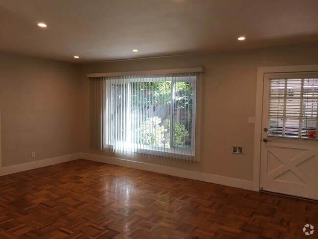 H14 living room - Hesby Cottages Rental