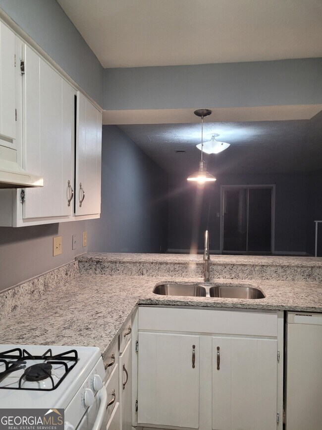 Photo - 457 Prince of Wales