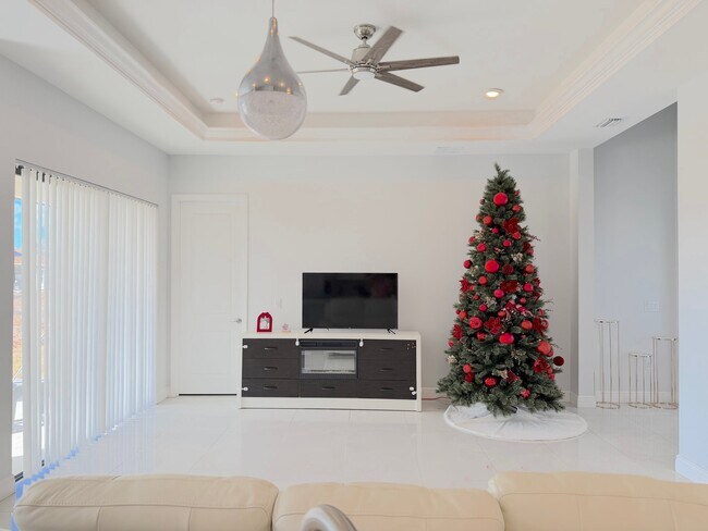 Photo - 4101 33rd St SW