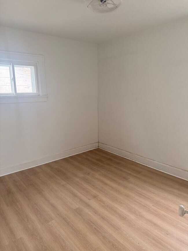 Photo - Spacious 3-bedroom, 1-bath Home