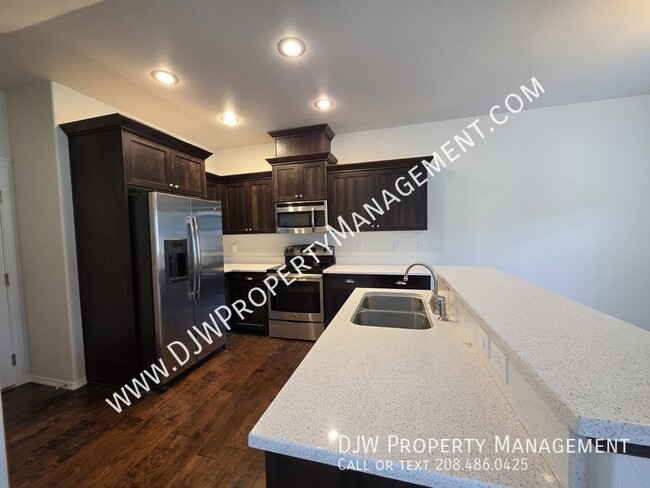 Photo - 614 S Grey Pine Ln
