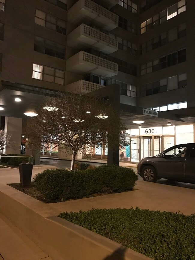 Building Photo - 6301 N Sheridan Rd Unit 25F