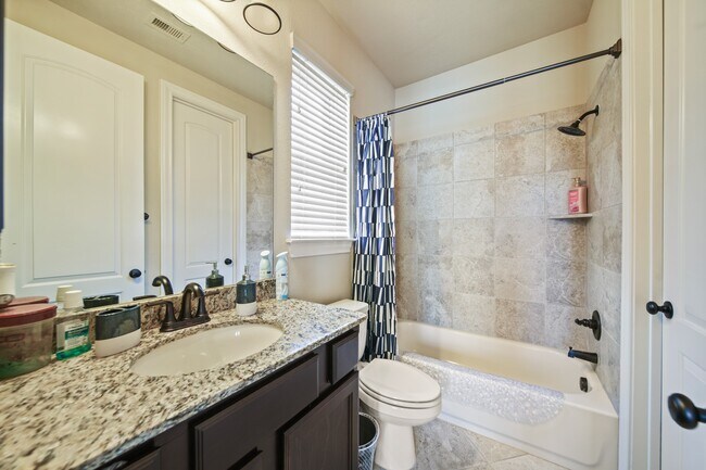 Photo - 2523 Crossvine Dr