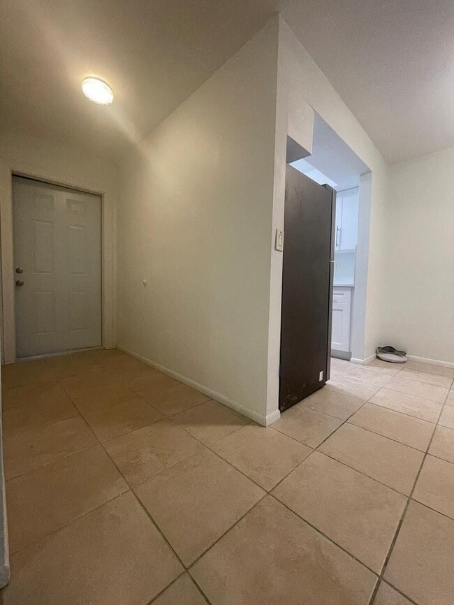 Photo - 1050 E Sample Rd Unit 110