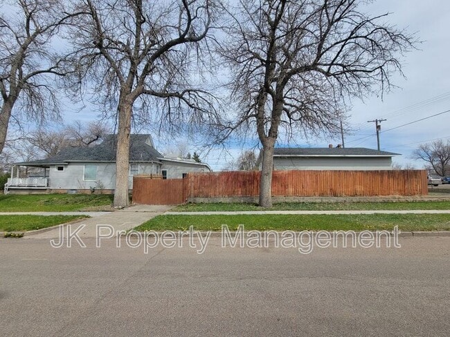 Photo - 1600 7th Ave N